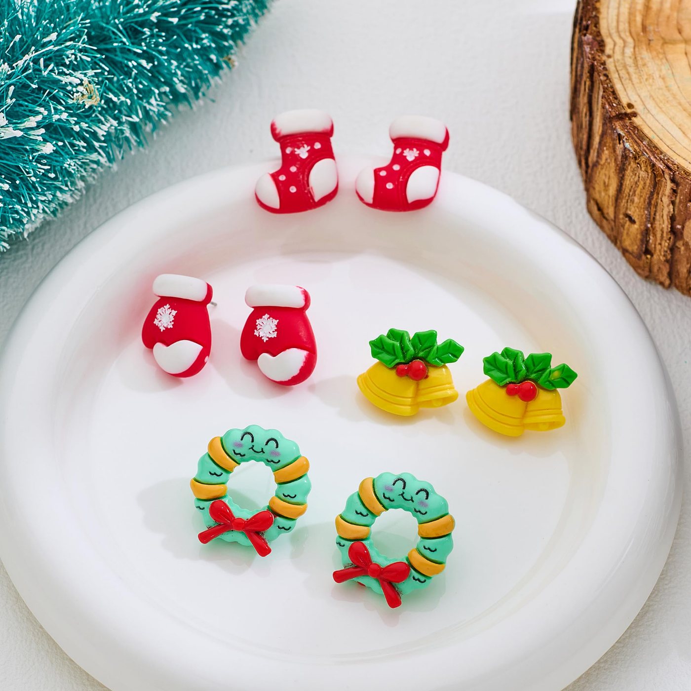 YUJIE Christmas Stud Earrings, view 5