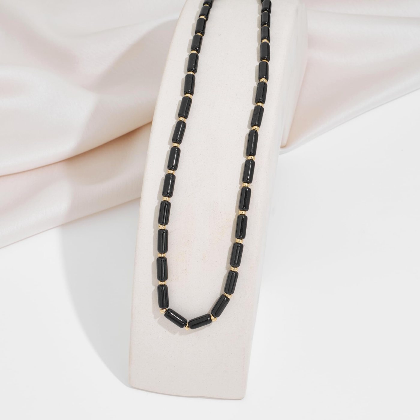 YUJIE Cylinder Bead Choker, second view