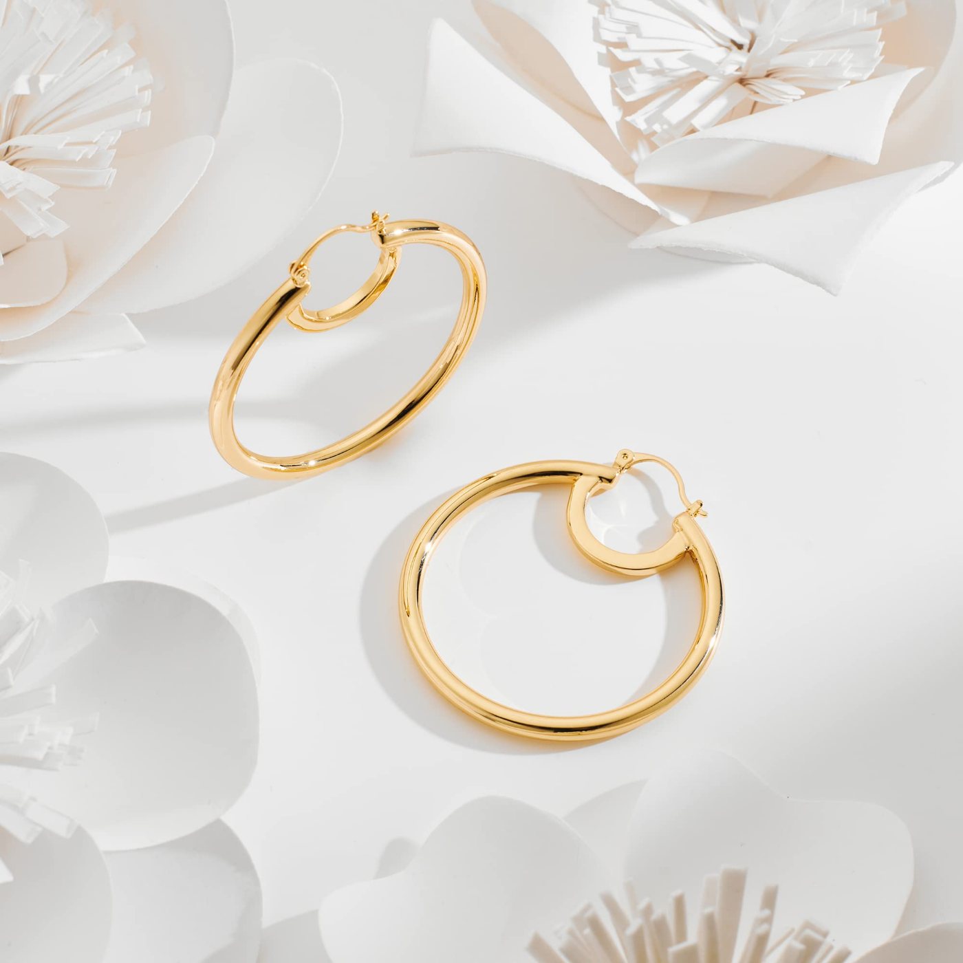 YUJIE Round Hoops, second view